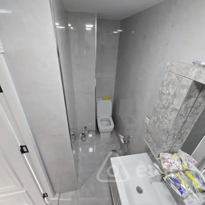 Satılır 2 otaqlı köhnə tikili 50 m²