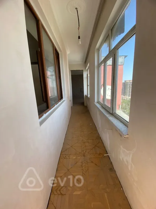 Kirayə verilir 4 otaqlı həyət evi 220 m²