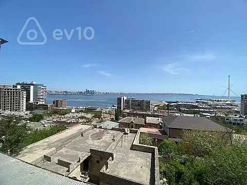 Kirayə verilir 4 otaqlı həyət evi 220 m² — Bakı, Səbail 4 otaq 220.00 m²