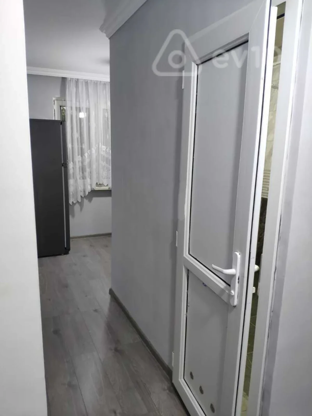 Kirayə verilir 1 otaqlı köhnə tikili 30 m²