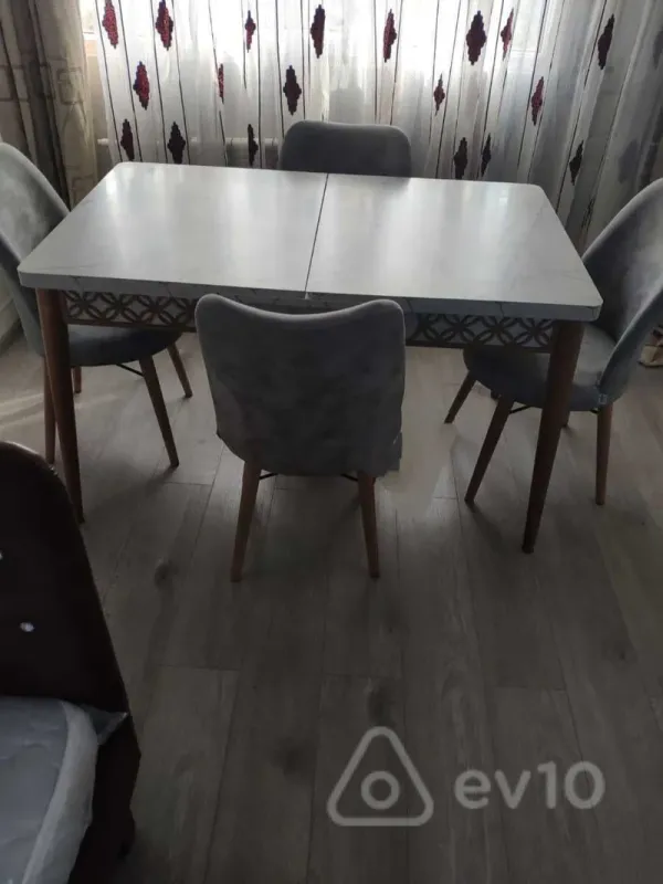 Kirayə verilir 1 otaqlı köhnə tikili 30 m²