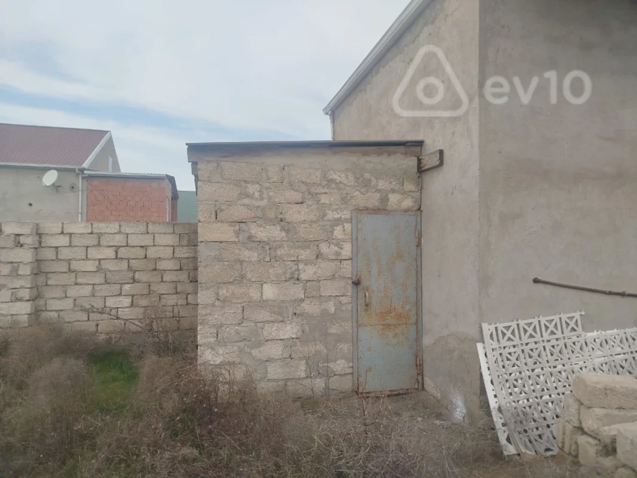 Satılır 2 otaqlı həyət evi 40 m²