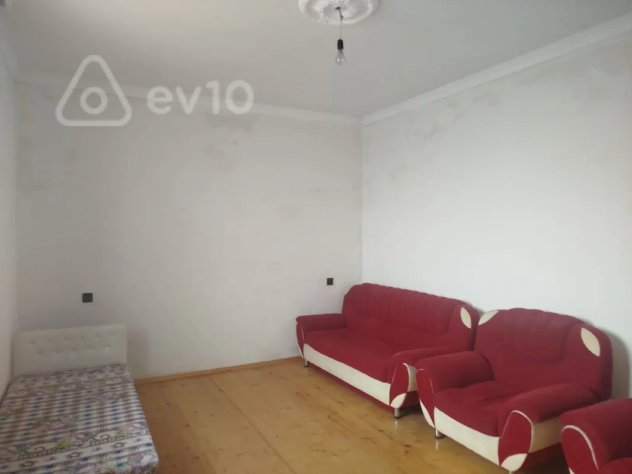 Satılır 2 otaqlı həyət evi 40 m²