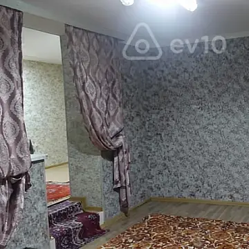 Kirayə verilir 2 otaqlı həyət evi 50 m²