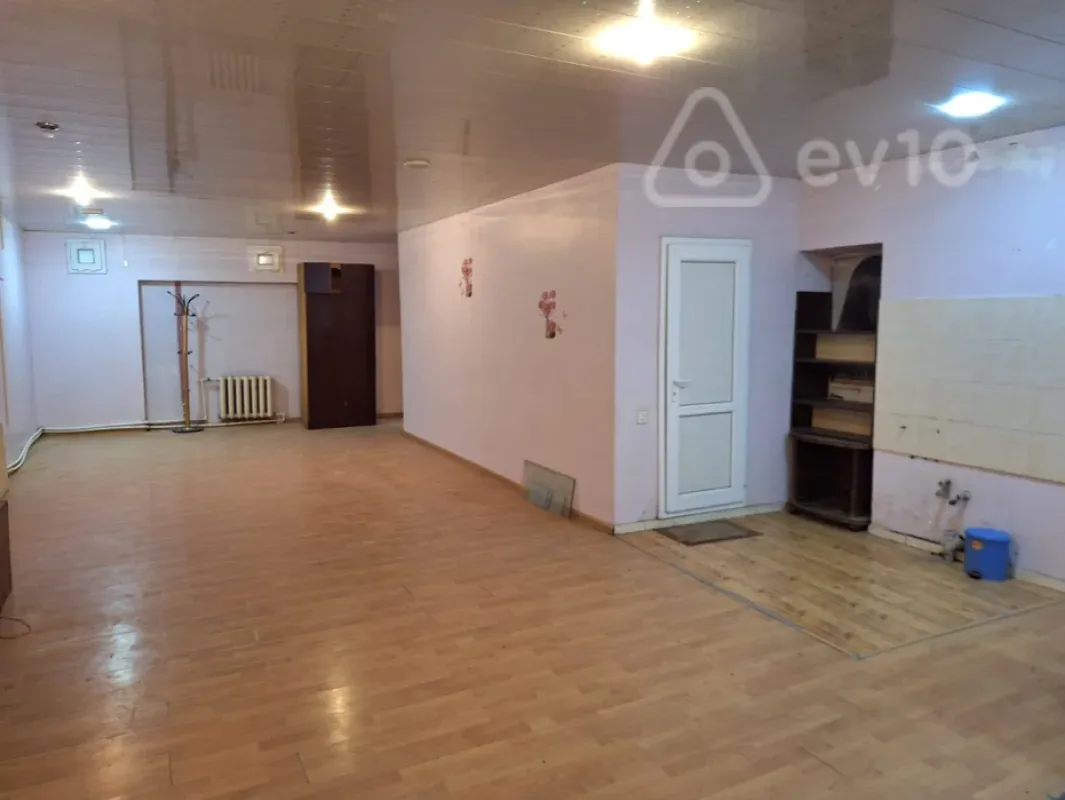 Kirayə verilir mənzil 75 m²