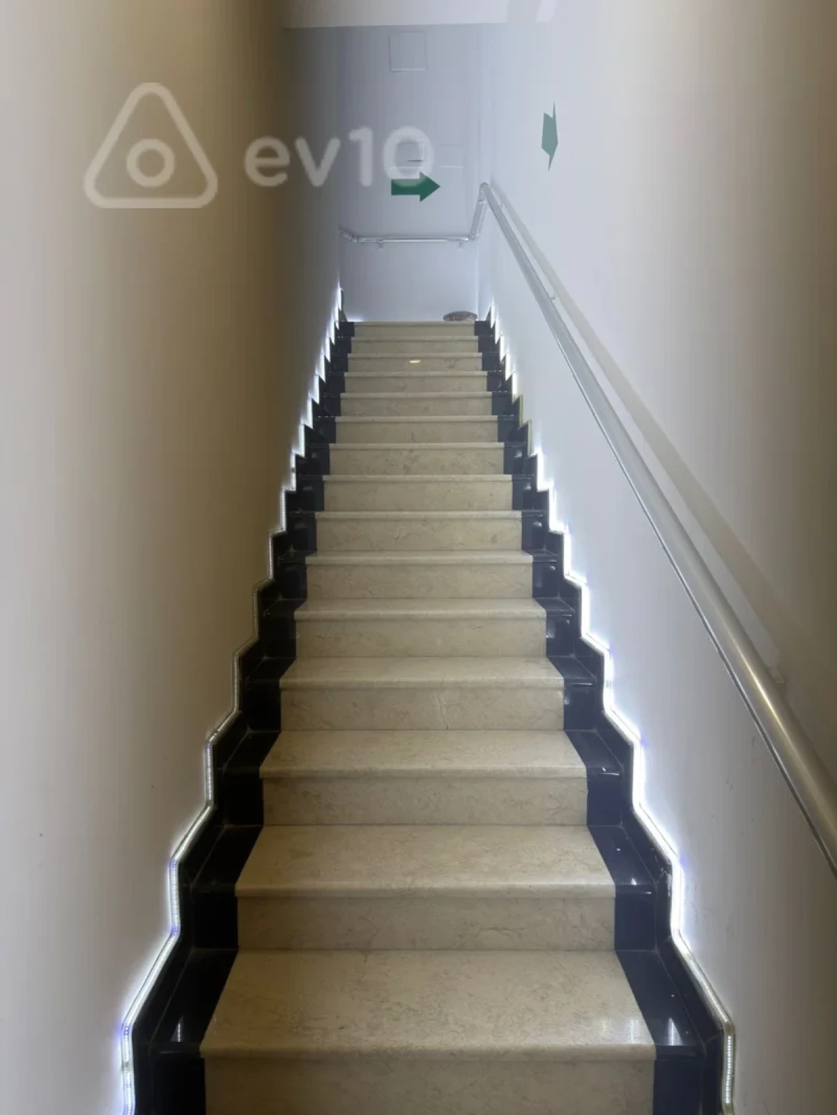 Kirayə verilir mənzil 100 m²