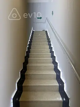 Kirayə verilir mənzil 100 m²