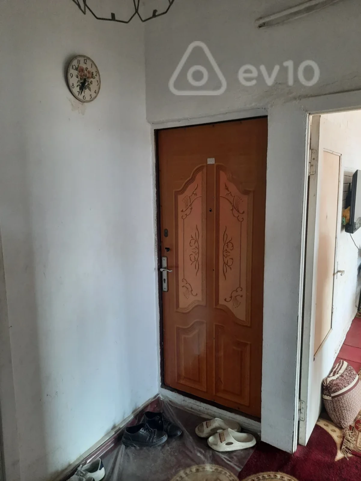 Satılır 2 otaqlı köhnə tikili 65 m²