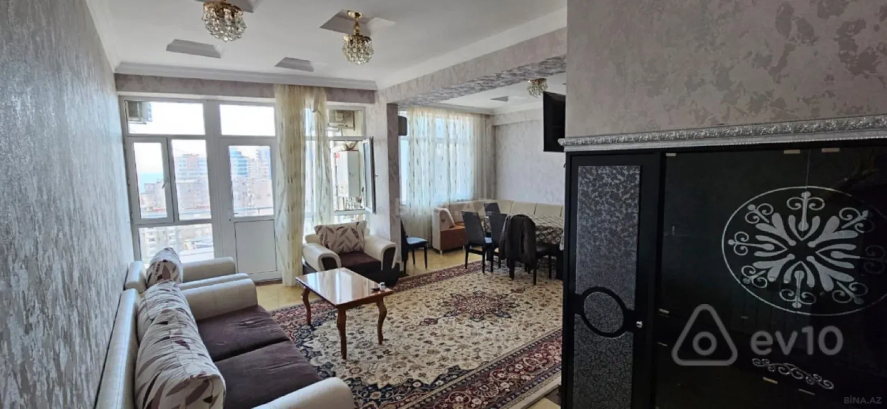 Kirayə verilir 4 otaqlı yeni tikili 139 m²