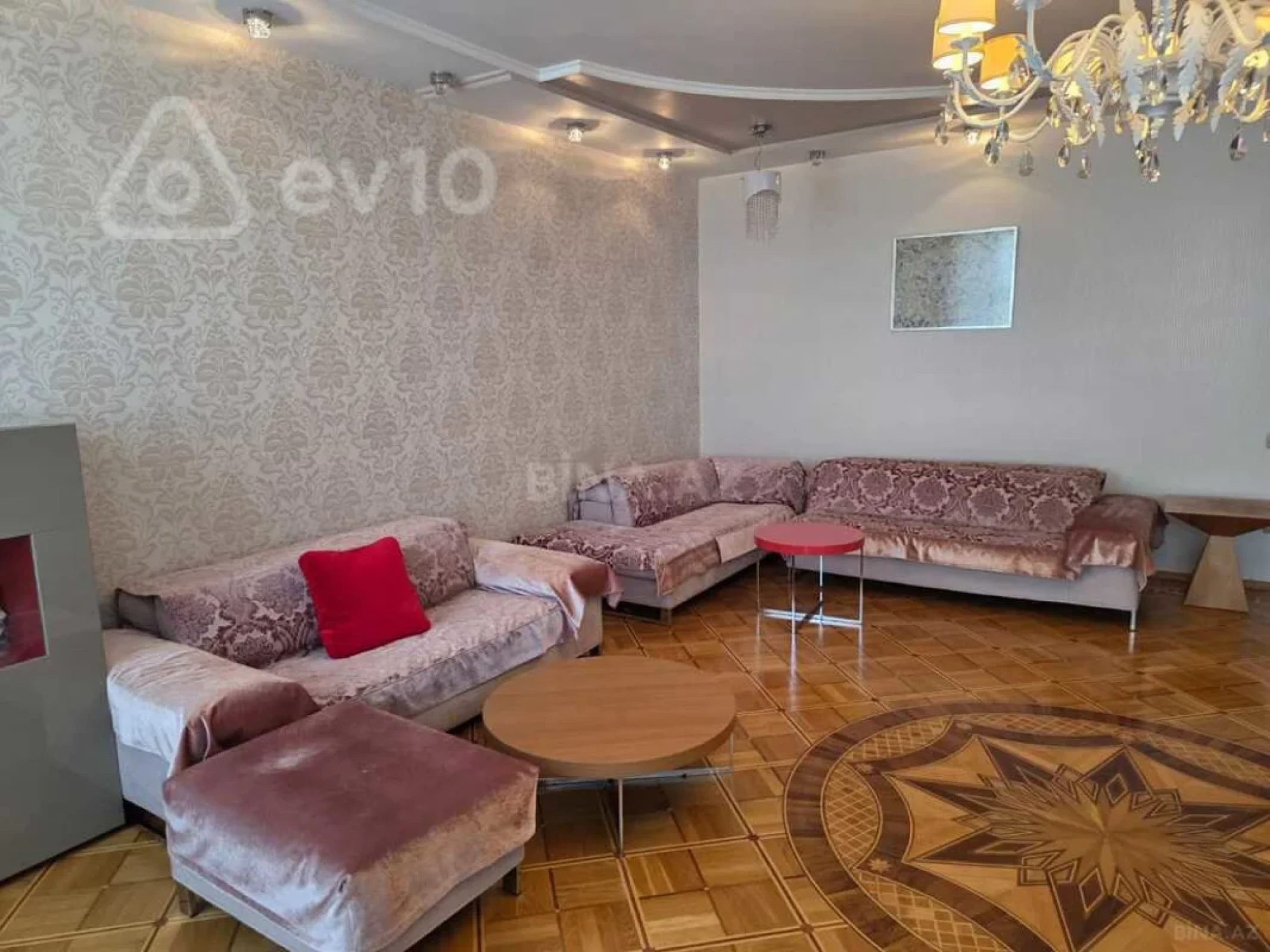 Kirayə verilir 4 otaqlı yeni tikili 139 m²