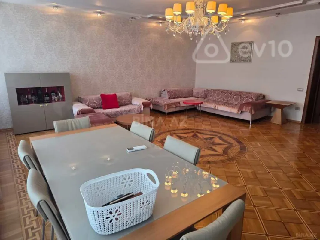 Kirayə verilir 4 otaqlı yeni tikili 139 m²