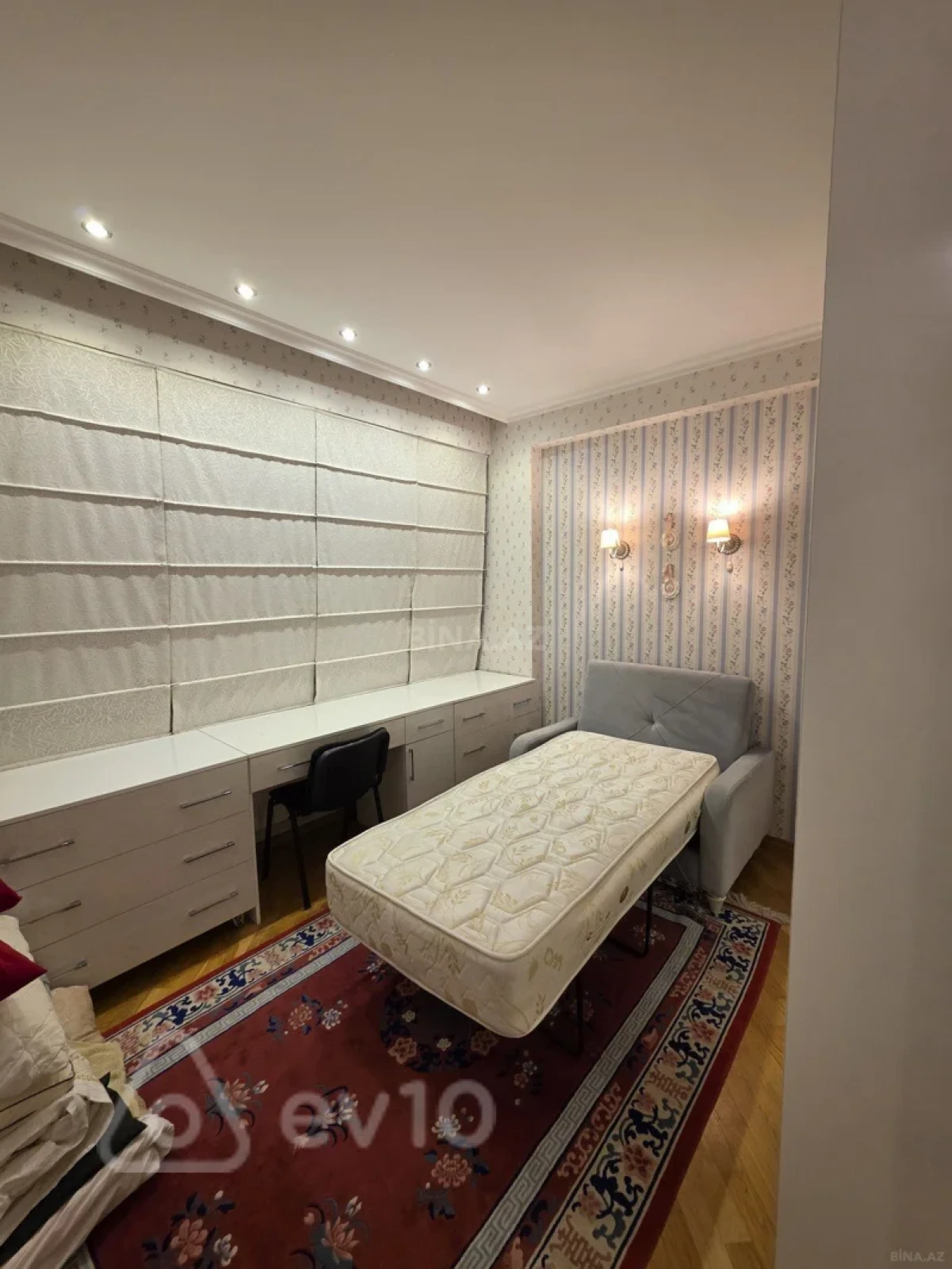 Kirayə verilir 4 otaqlı yeni tikili 139 m²