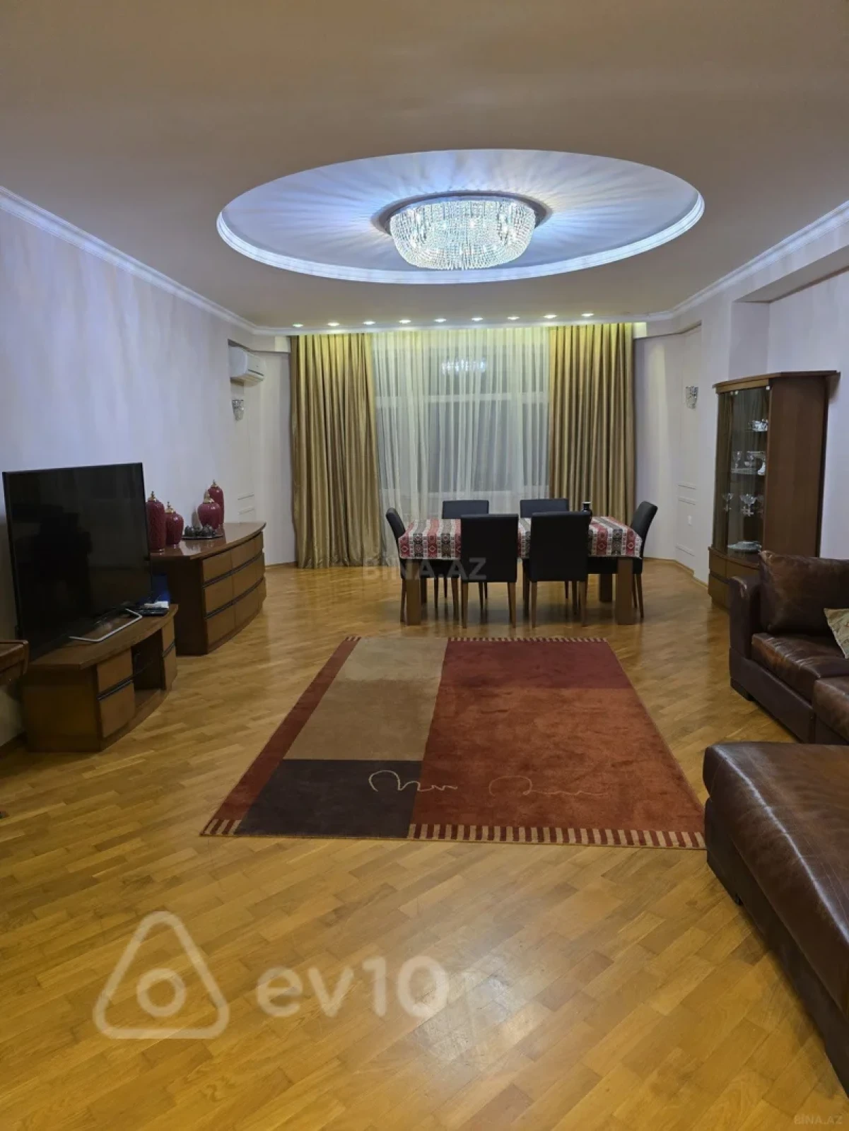 Kirayə verilir 4 otaqlı yeni tikili 139 m²