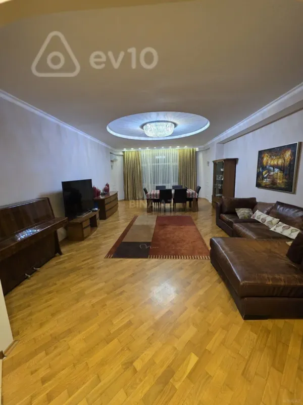 Kirayə verilir 4 otaqlı yeni tikili 139 m²