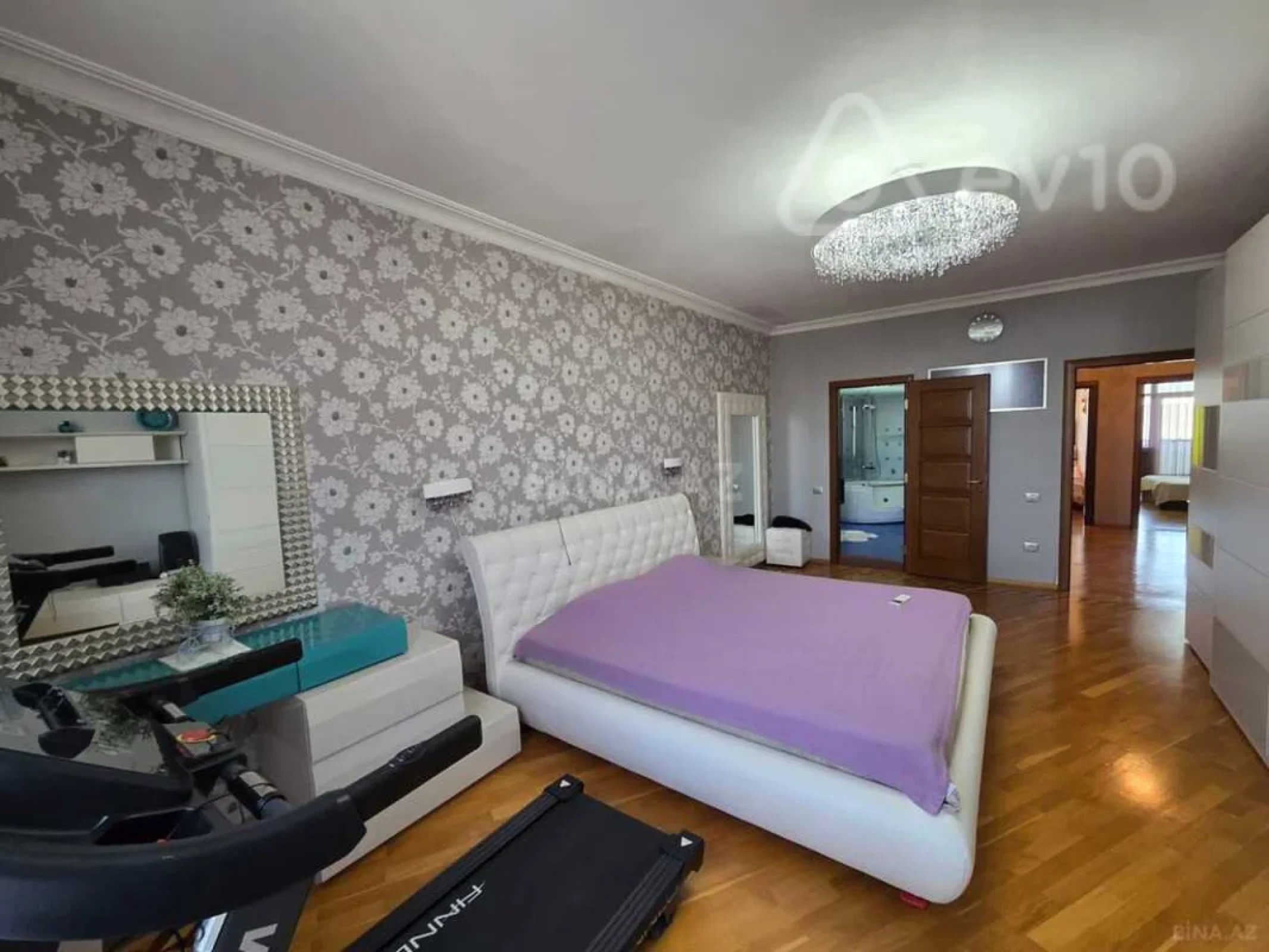 Kirayə verilir 4 otaqlı yeni tikili 139 m²
