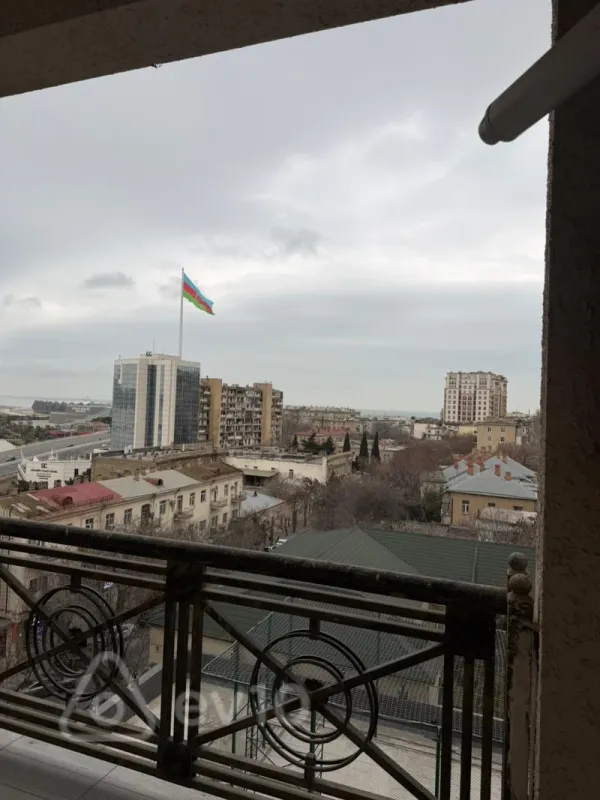 Kirayə verilir 2 otaqlı yeni tikili 75 m²