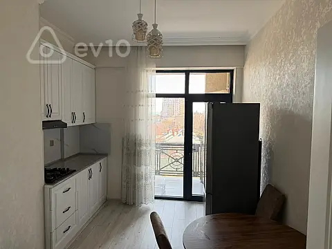Kirayə verilir 2 otaqlı yeni tikili 75 m²