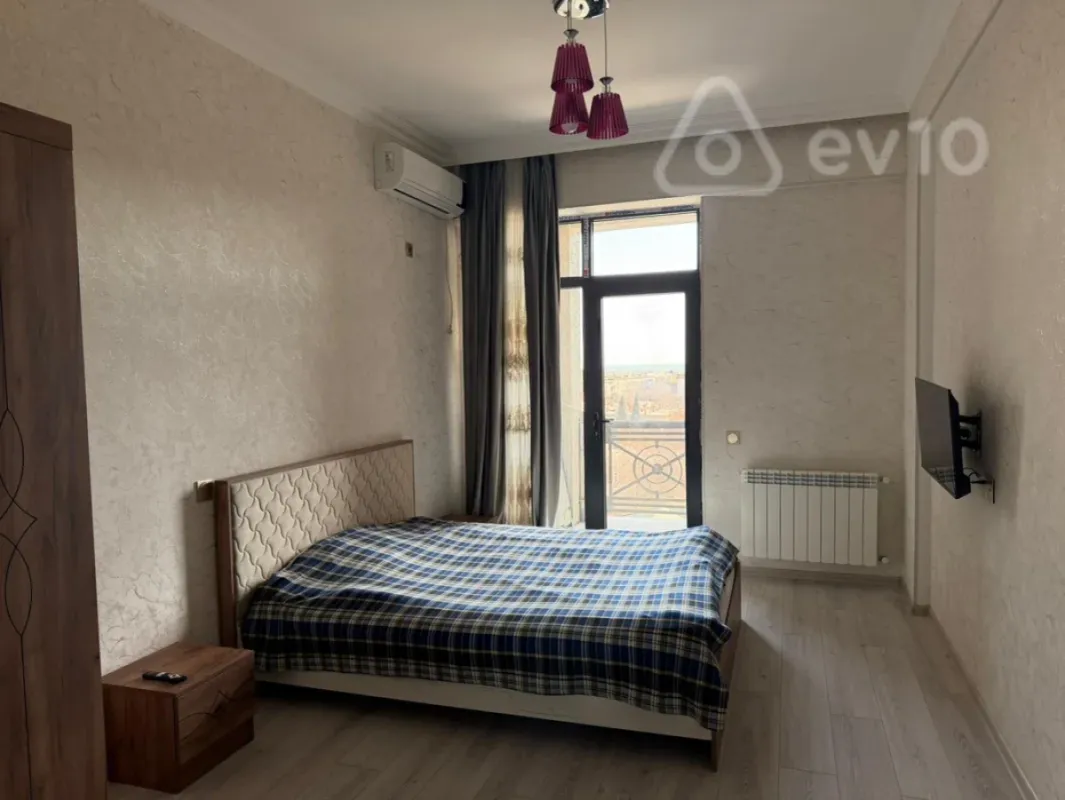 Kirayə verilir 2 otaqlı yeni tikili 75 m²