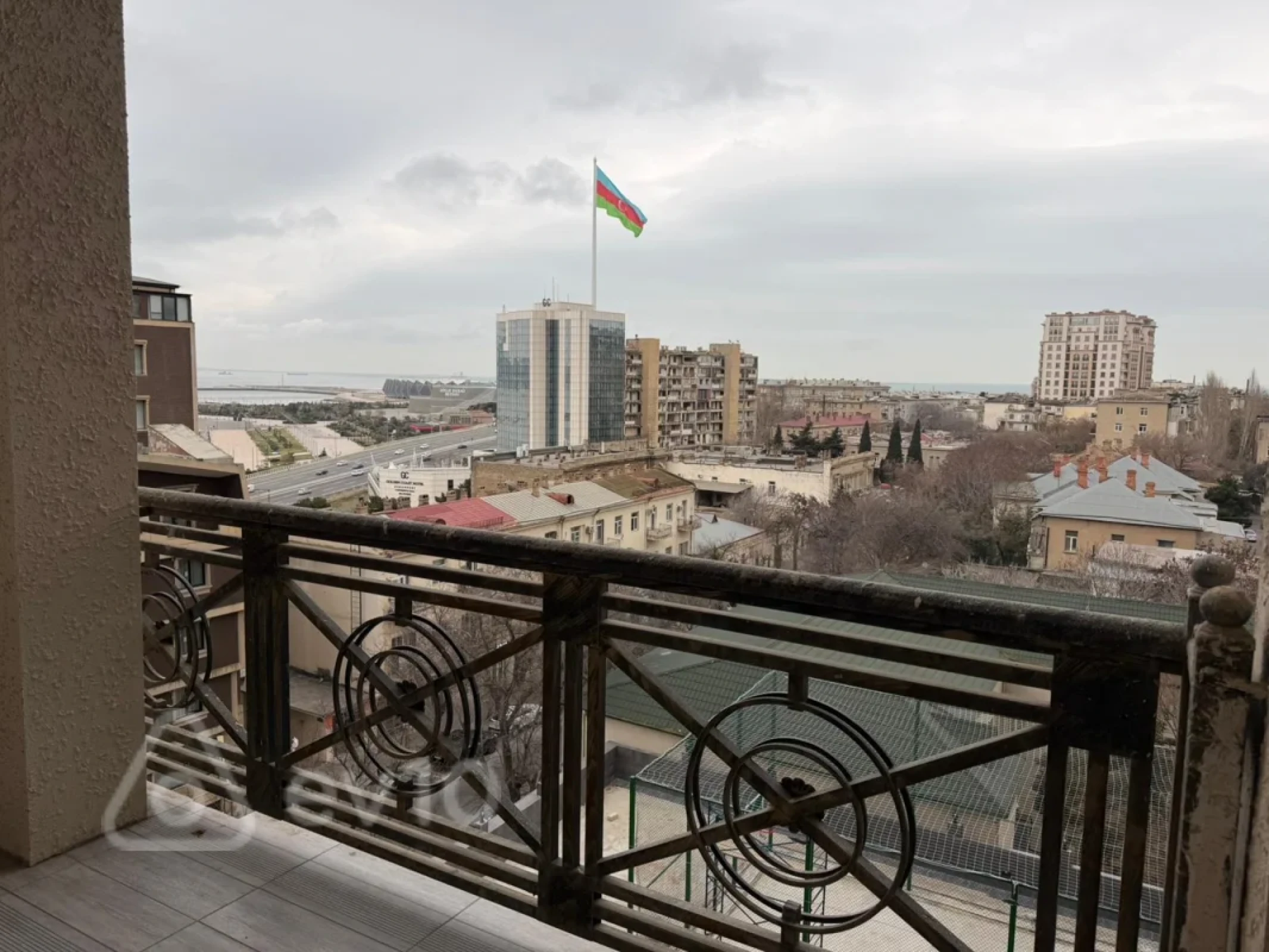 Kirayə verilir 2 otaqlı yeni tikili 75 m²