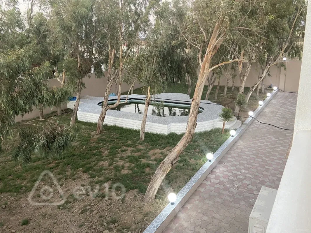 Satılır 4 otaqlı həyət evi 160 m²