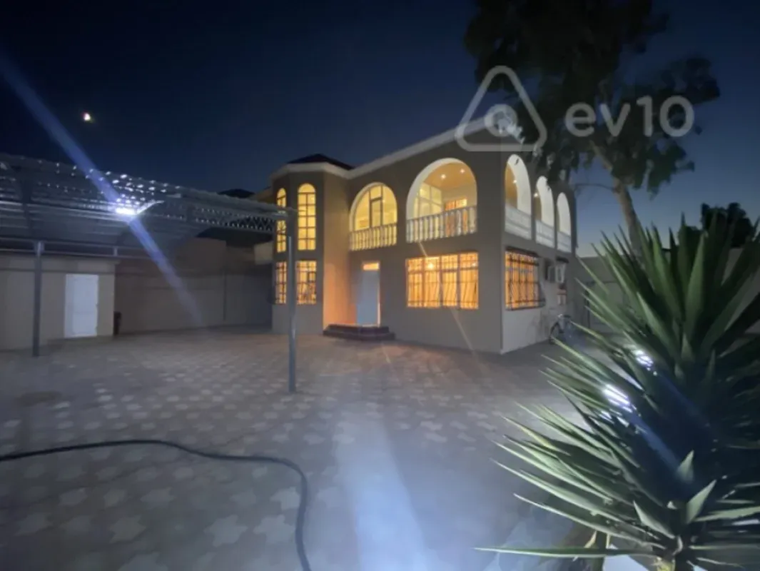 Satılır 4 otaqlı həyət evi 160 m²