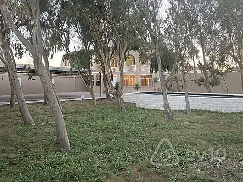 Satılır 4 otaqlı həyət evi 160 m²