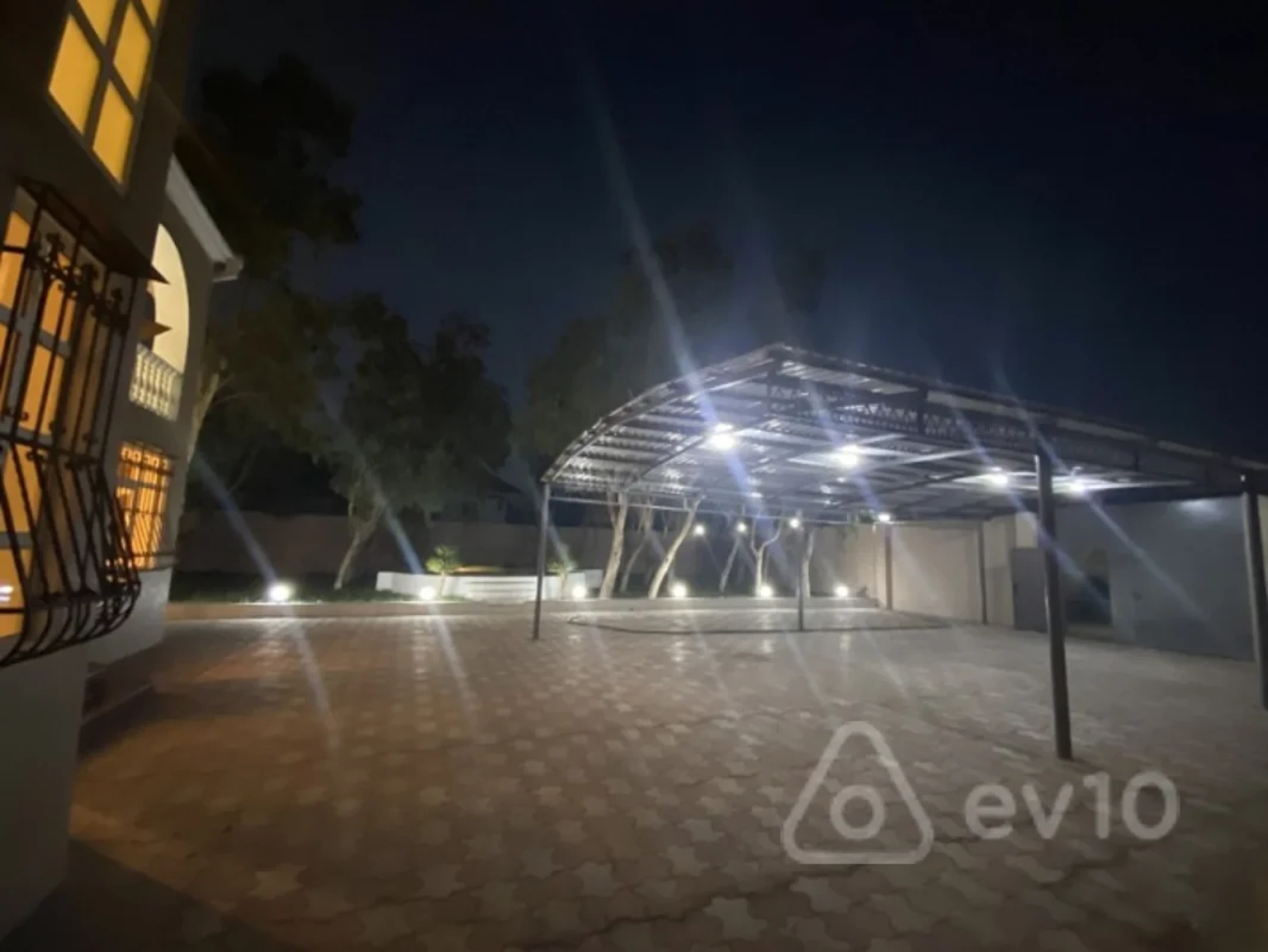 Satılır 4 otaqlı həyət evi 160 m²