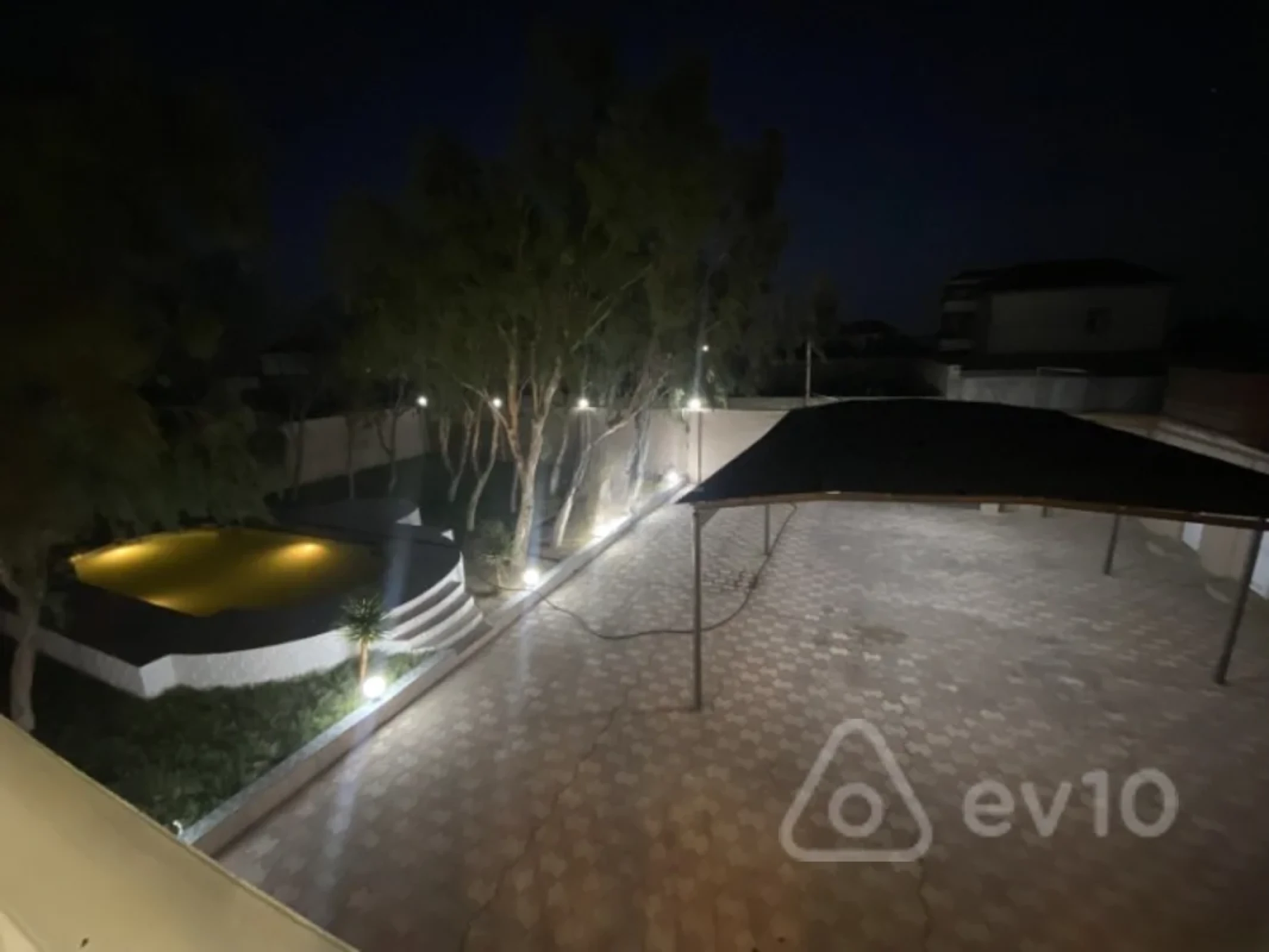 Satılır 4 otaqlı həyət evi 160 m²