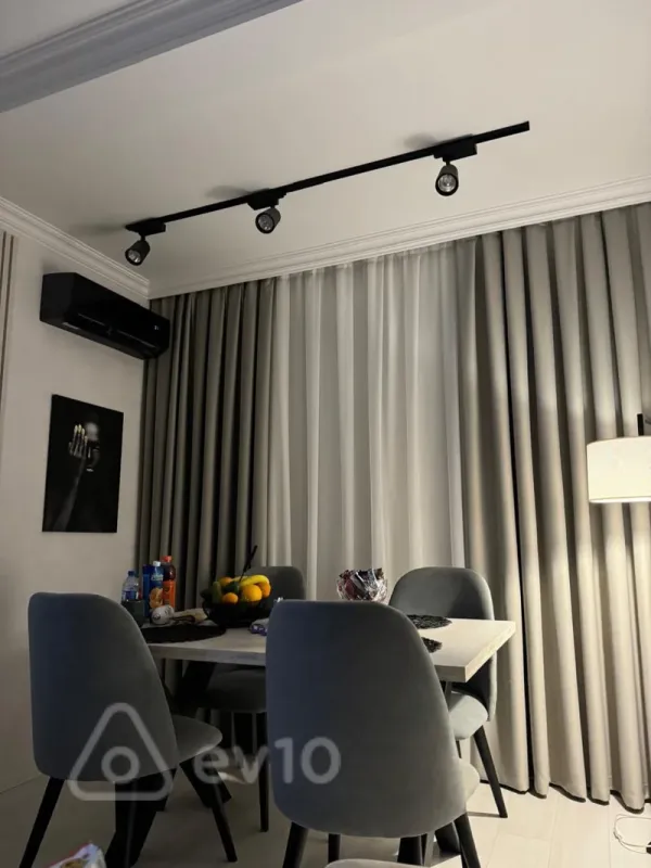 Satılır 3 otaqlı köhnə tikili 85 m²