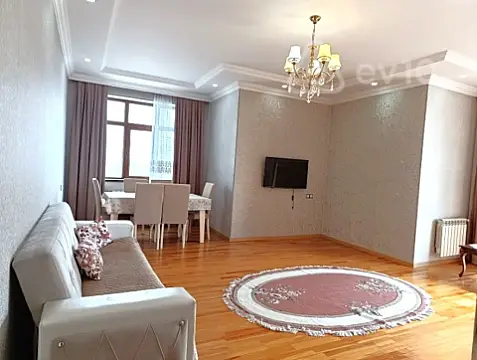 Satılır 3 otaqlı yeni tikili 125 m²