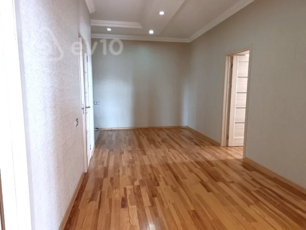 Satılır 3 otaqlı yeni tikili 125 m²