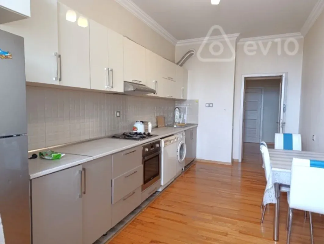 Satılır 3 otaqlı yeni tikili 125 m²