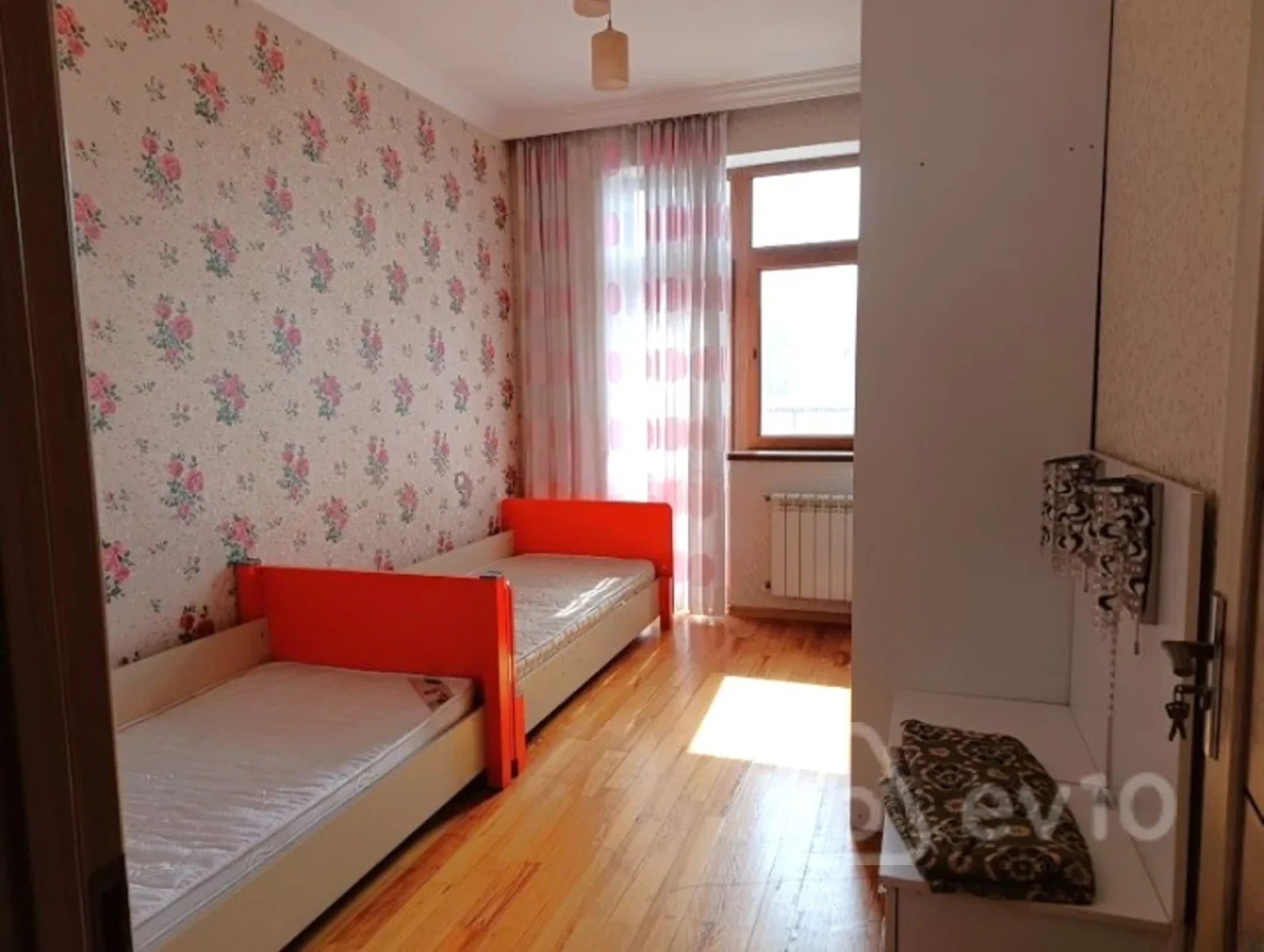 Satılır 3 otaqlı yeni tikili 125 m²