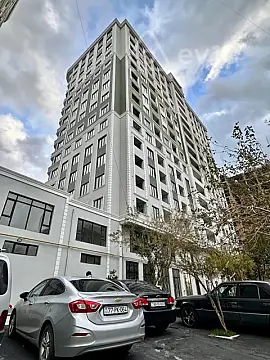 Satılır 3 otaqlı yeni tikili 110 m²