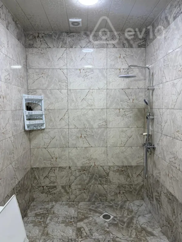 Kirayə verilir 2 otaqlı yeni tikili 100 m²