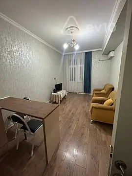 Kirayə verilir 2 otaqlı yeni tikili 50 m²