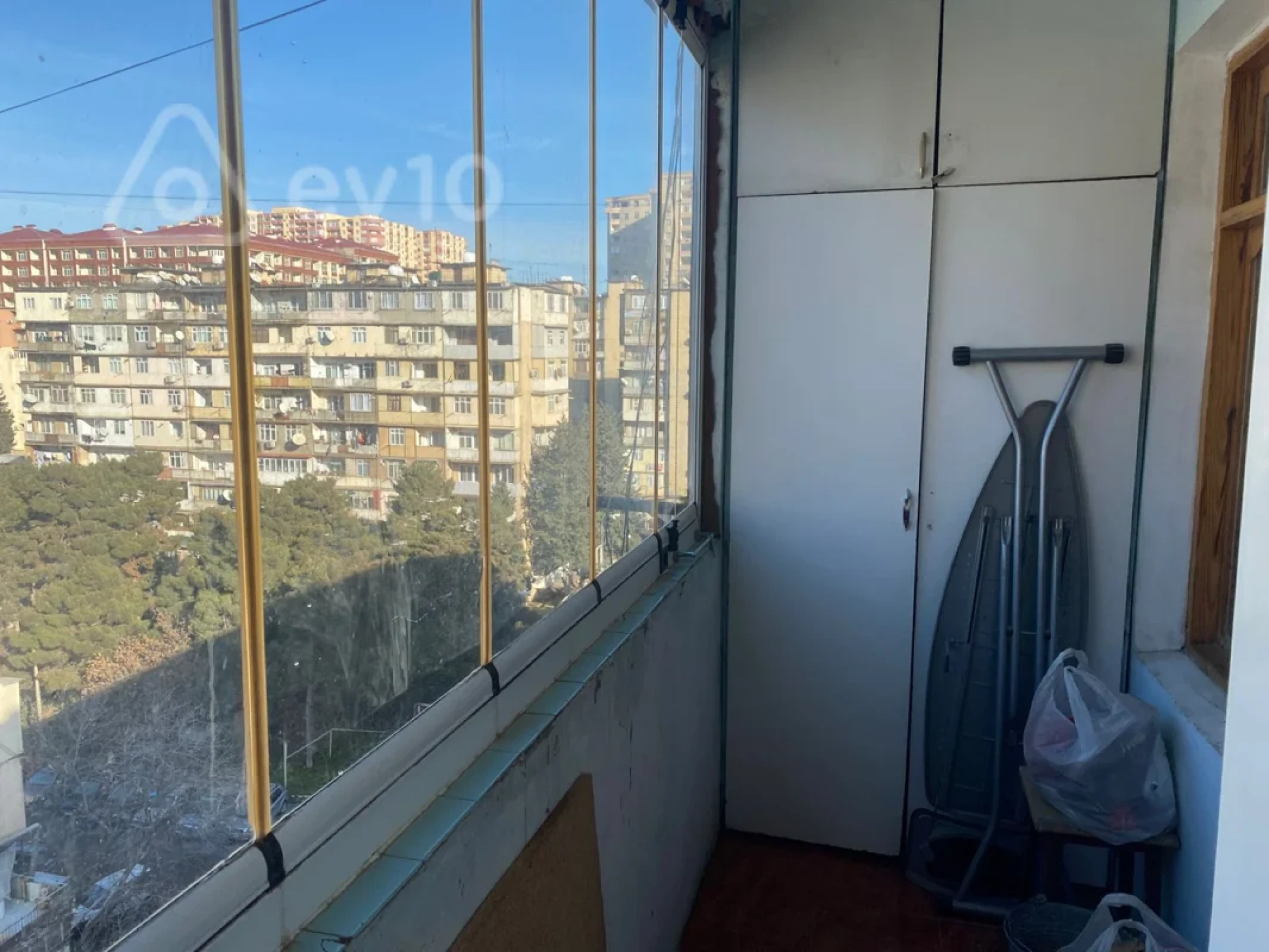 Kirayə verilir 2 otaqlı köhnə tikili 60 m²