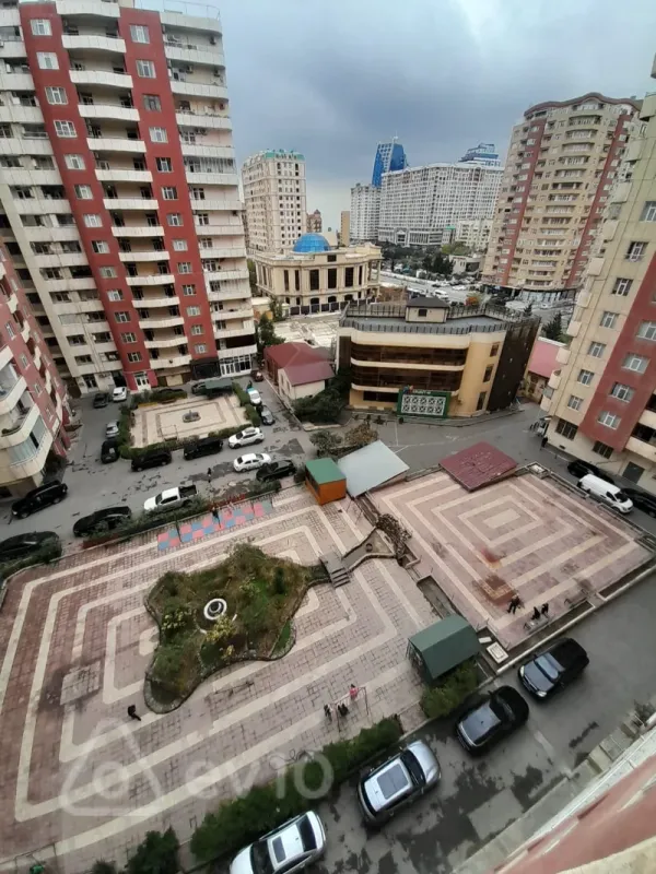 Kirayə verilir 3 otaqlı yeni tikili 115 m²