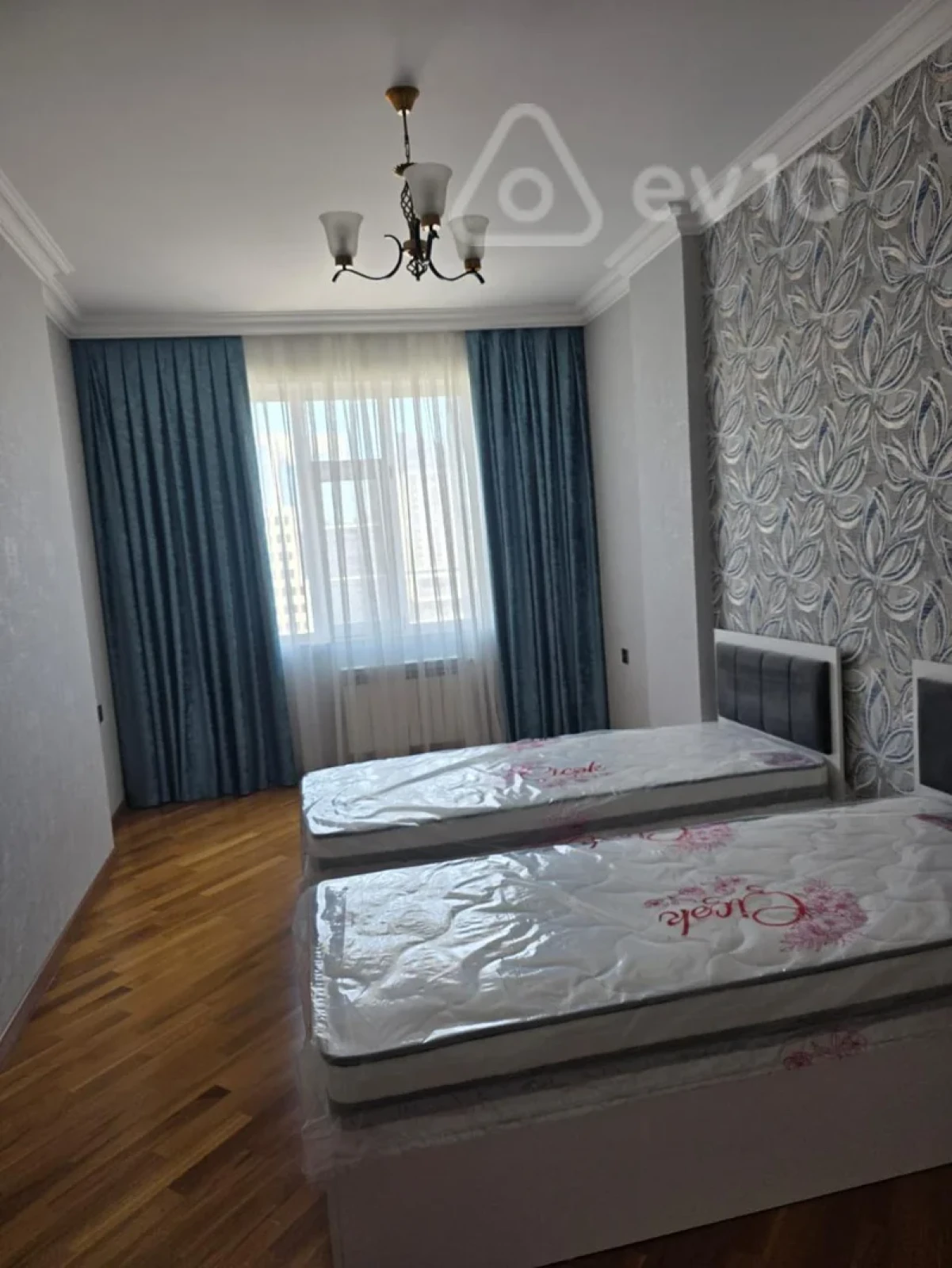 Kirayə verilir 3 otaqlı yeni tikili 115 m²