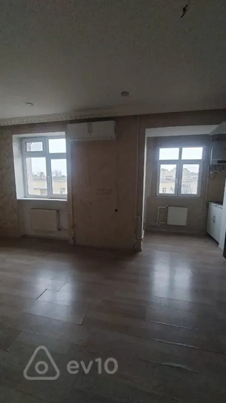 Kirayə verilir 3 otaqlı köhnə tikili 80 m²
