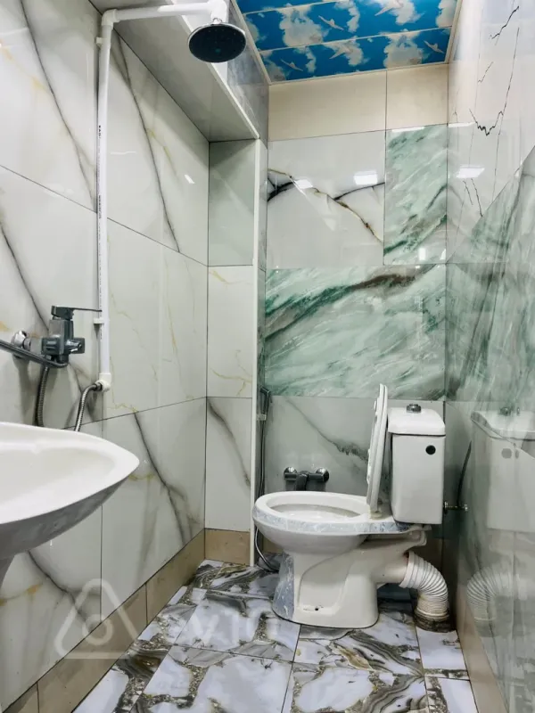 Kirayə verilir 2 otaqlı həyət evi 60 m²