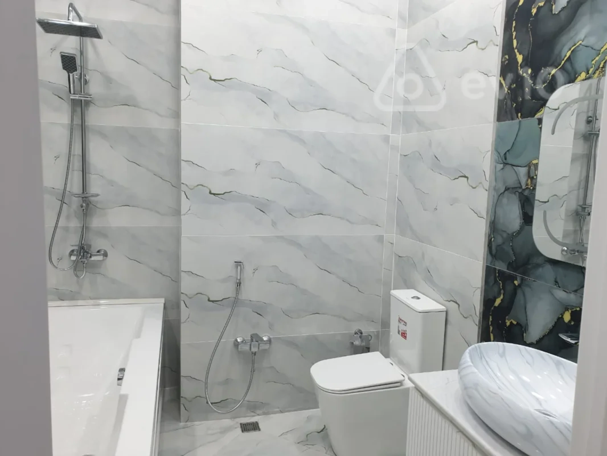 Kirayə verilir 3 otaqlı yeni tikili 140 m²