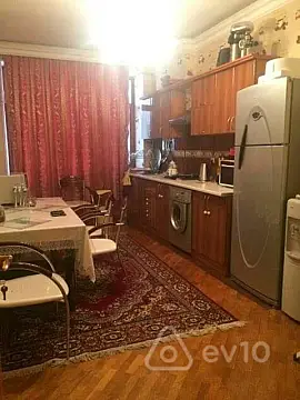 Kirayə verilir 3 otaqlı yeni tikili 120 m²