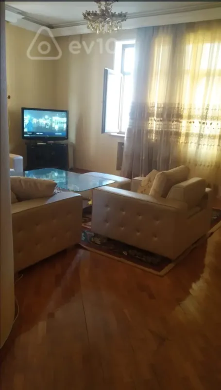 Kirayə verilir 3 otaqlı yeni tikili 120 m²