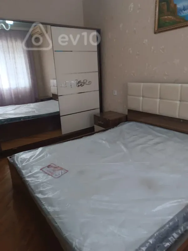 Kirayə verilir 3 otaqlı yeni tikili 80 m²