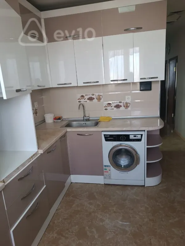 Kirayə verilir 3 otaqlı yeni tikili 80 m²