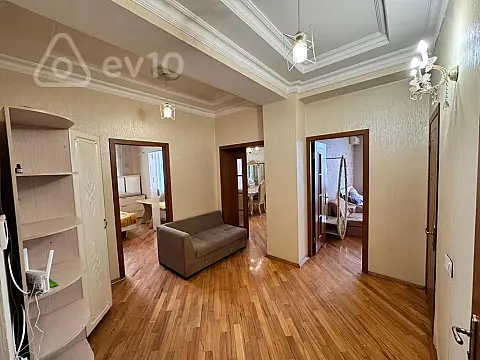 Satılır 3 otaqlı yeni tikili 105 m²