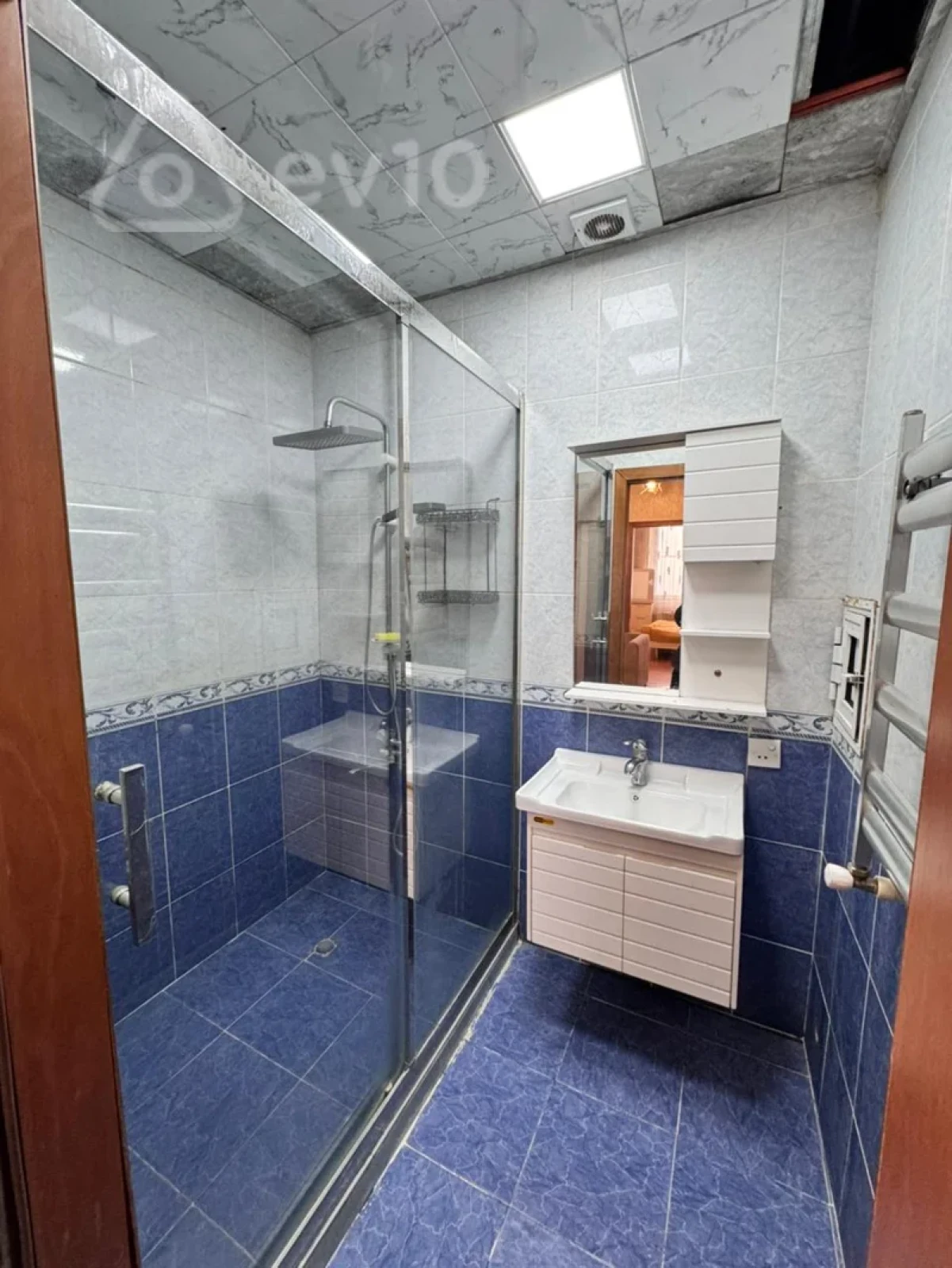 Satılır 3 otaqlı yeni tikili 105 m²