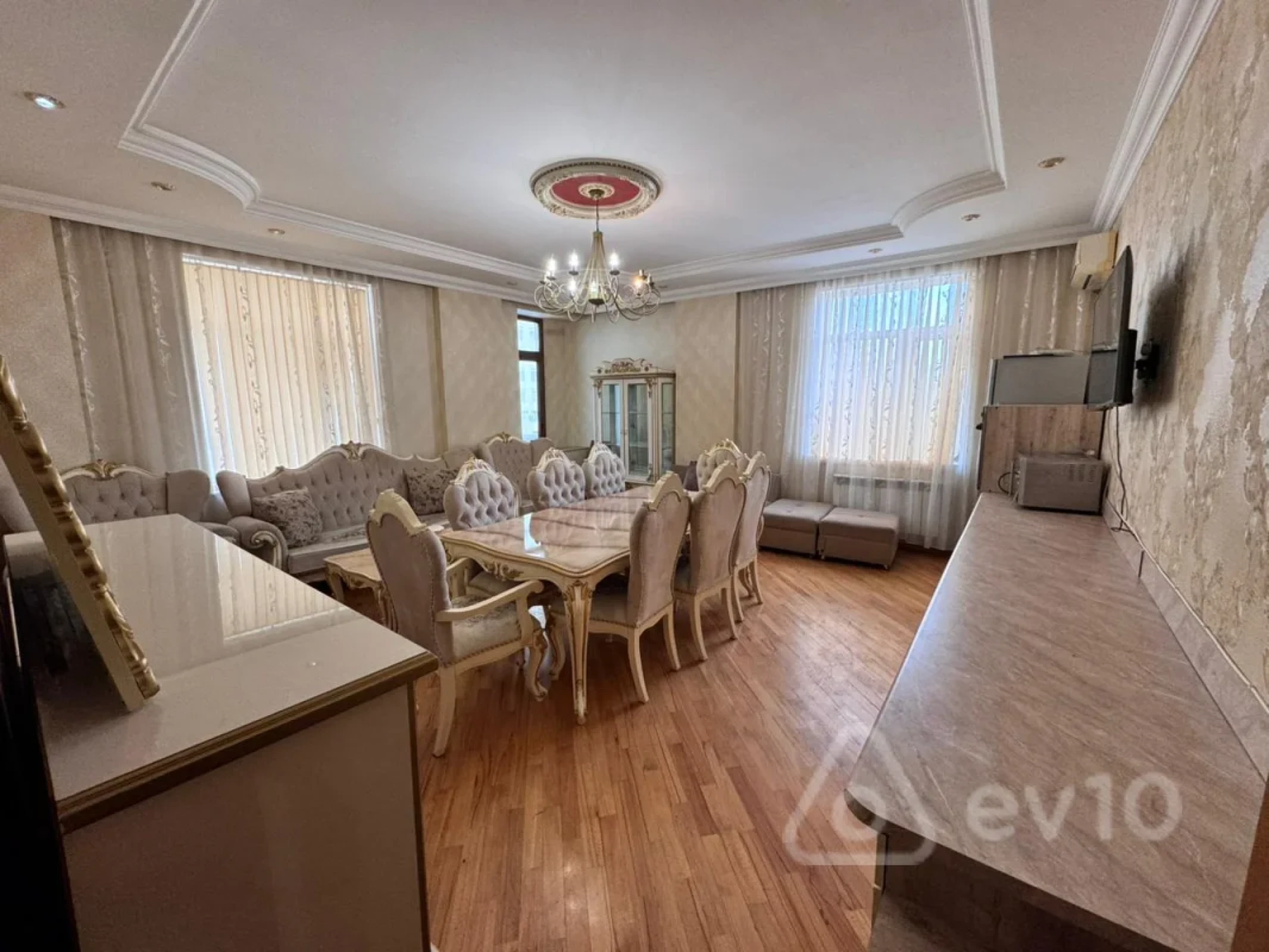 Satılır 3 otaqlı yeni tikili 105 m²