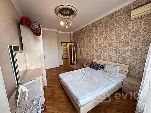 Satılır 3 otaqlı yeni tikili 105 m²